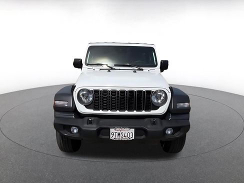 Used 2025 Jeep Wrangler Unlimited Sport AWD/4WD image 4