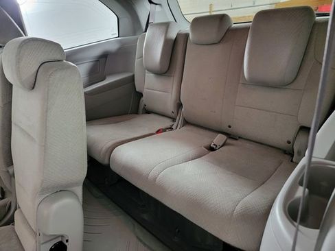 Used 2016 Honda Odyssey SE image 16