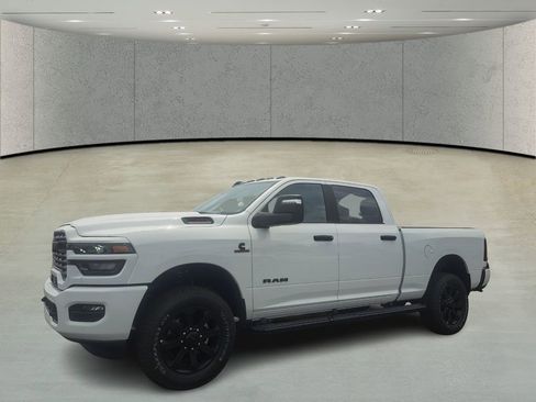 New 2025 RAM 2500 Big Horn AWD/4WD image 2
