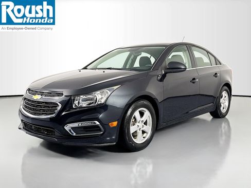Used 2016 Chevrolet Cruze LT image 1