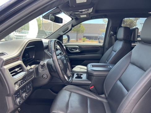 Used 2022 Chevrolet Tahoe Z71 w/ Z71 Off-Road Package AWD/4WD image 32