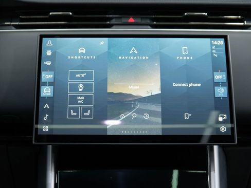 Used 2026 Land Rover Range Rover Long Wheelbase SE image 70