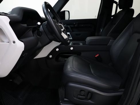 Used 2023 Land Rover Defender 110 SE image 70