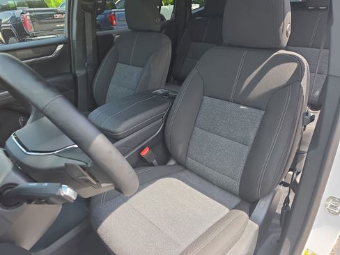New 2025 GMC Acadia Elevation FWD image 15