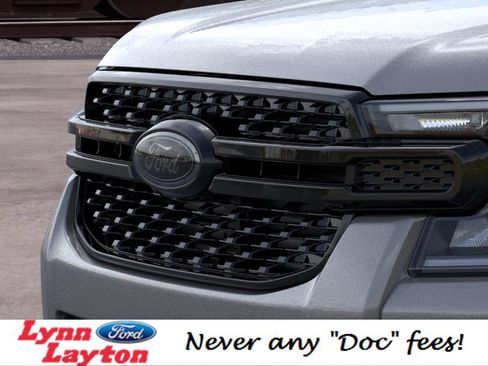New 2026 Ford Ranger XLT w/ Black Appearance Package AWD/4WD image 17