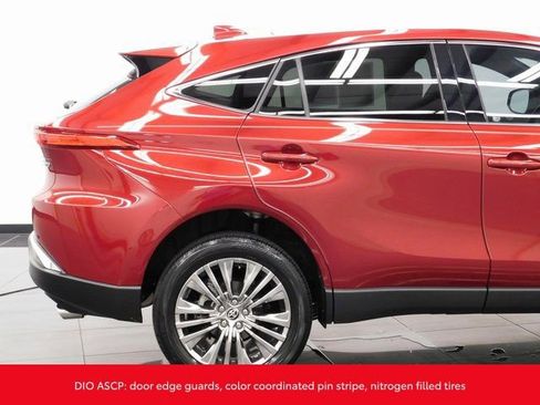 Used 2024 Toyota Venza Limited image 13
