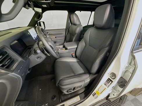 Certified 2025 Lexus GX 550 w/ Accessory Package (2T) AWD/4WD image 22