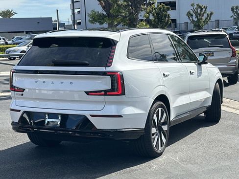 Certified 2025 Volvo EX90 Ultra image 4