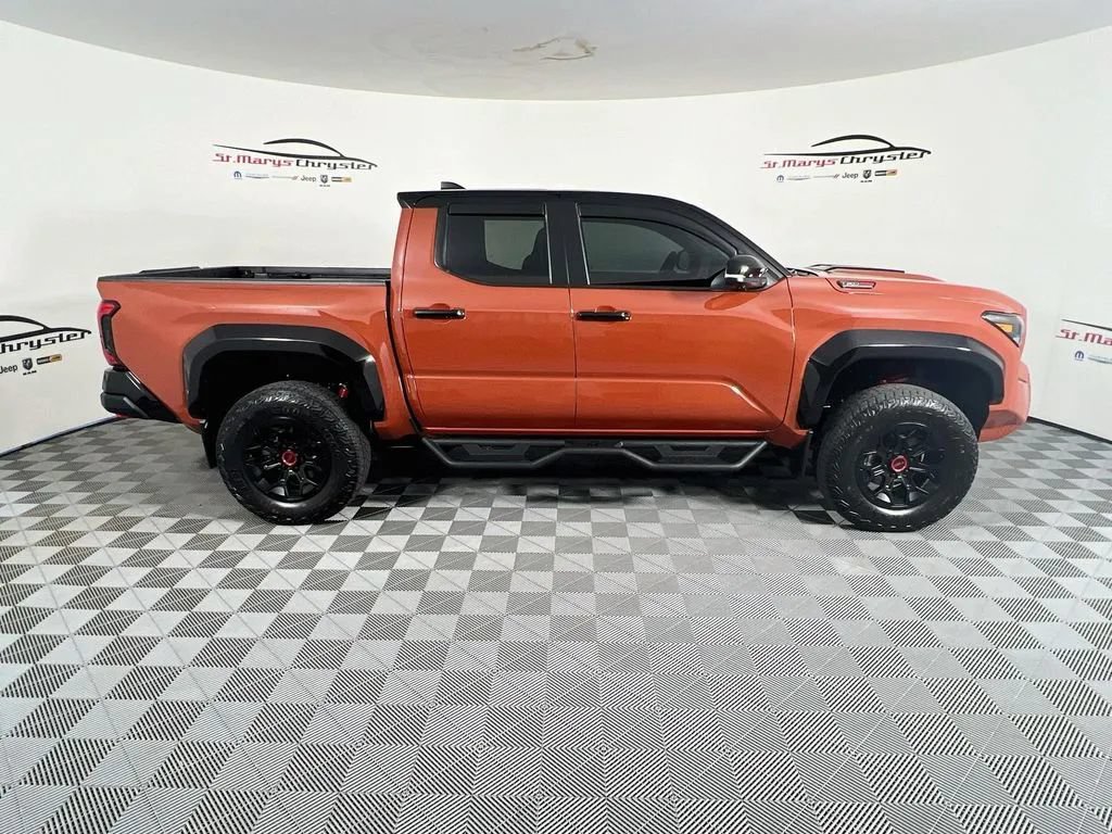 Used 2024 Toyota Tacoma TRD Pro AWD/4WD image 9