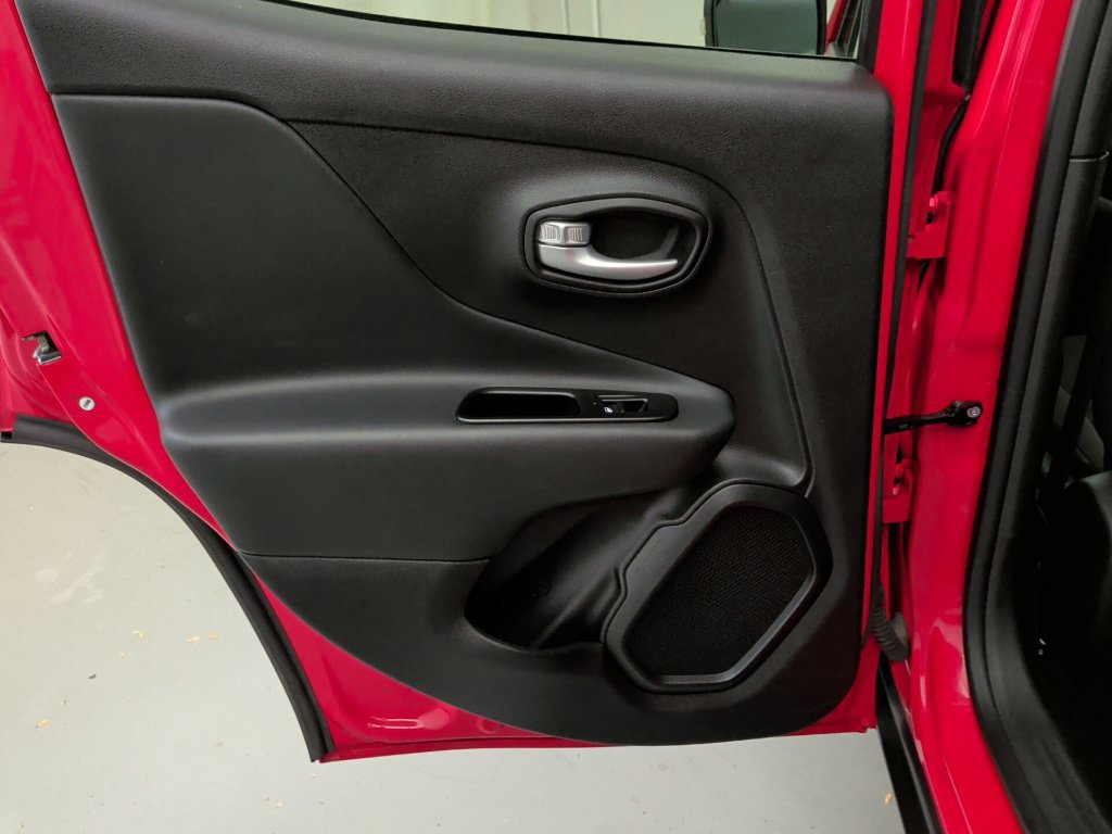 Used 2023 Jeep Renegade Trailhawk AWD/4WD image 20