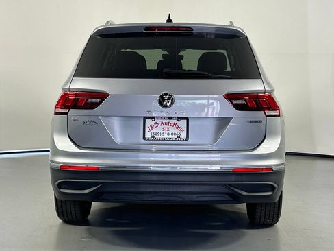 Used 2024 Volkswagen Tiguan SE AWD/4WD image 6