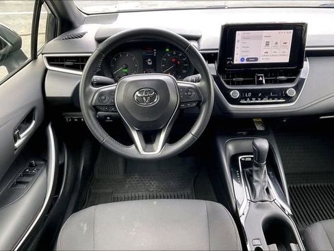 Used 2024 Toyota Corolla SE w/ SE Package FWD image 5