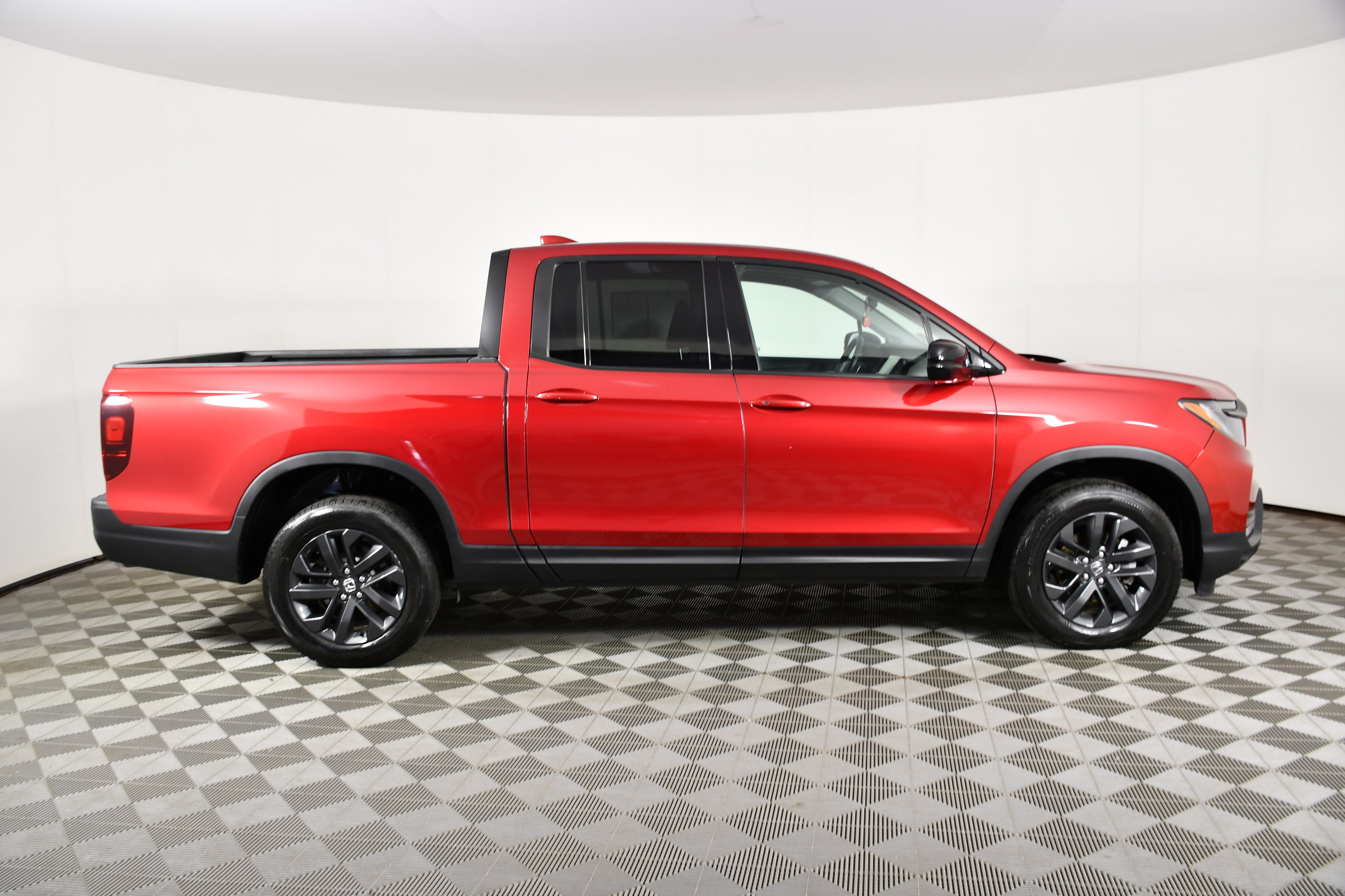 Certified 2023 Honda Ridgeline Sport image 5