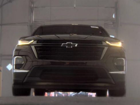 Used 2023 Chevrolet Traverse LT FWD image 3