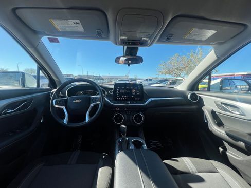 Used 2025 Chevrolet Blazer LT image 33
