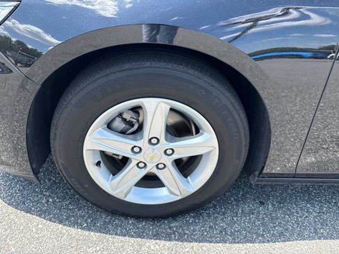 Used 2023 Chevrolet Malibu LS FWD image 13