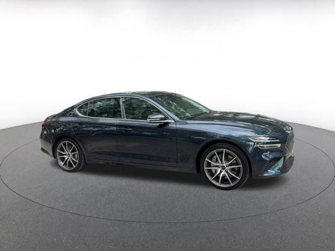 Used 2025 Genesis G70 2.5T AWD/4WD image 2