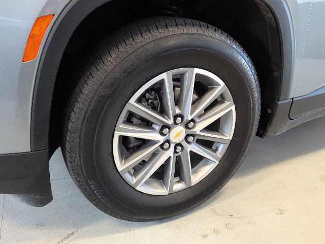 Used 2023 Chevrolet Traverse LT AWD/4WD image 9