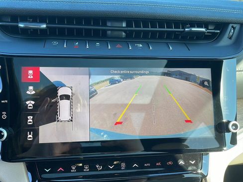 New 2026 Jeep Grand Cherokee L Limited w/ Luxury Tech Group II AWD/4WD image 18