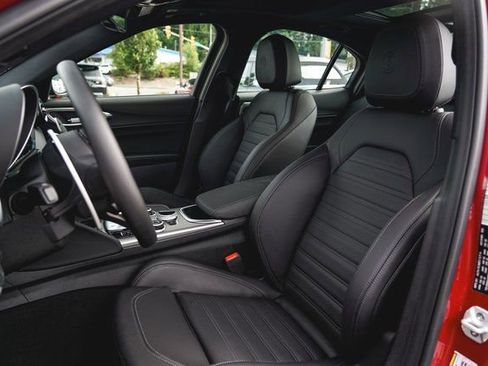 New 2025 Alfa Romeo Giulia AWD image 17