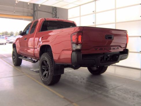 Used 2022 Toyota Tacoma SR RWD image 4