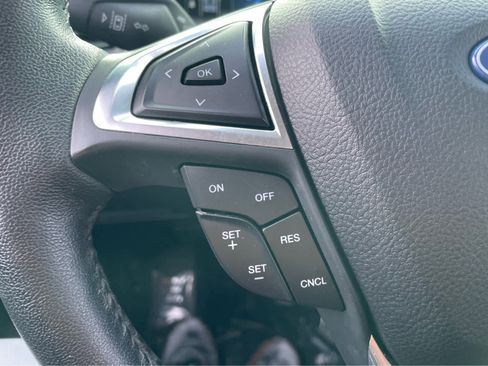 Used 2022 Ford Edge SEL w/ Convenience Package image 16