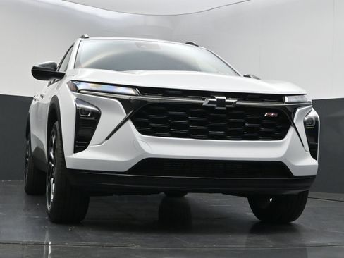 New 2026 Chevrolet Trax RS w/ Sunroof Package FWD image 36
