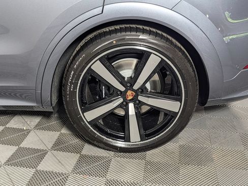 New 2026 Porsche Cayenne GTS AWD/4WD image 12