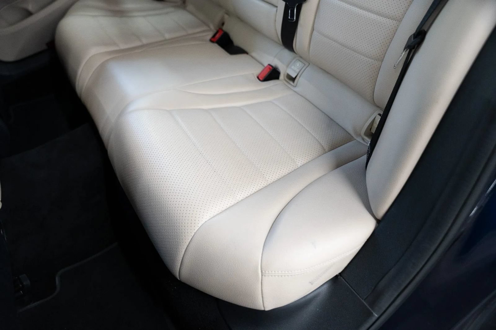 Used 2019 Mercedes-Benz C 300 Sedan image 19