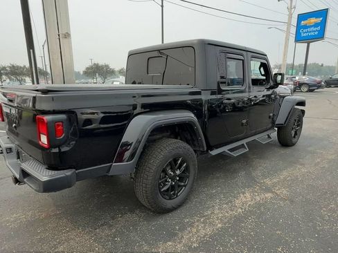 Used 2022 Jeep Gladiator Sport AWD/4WD image 8