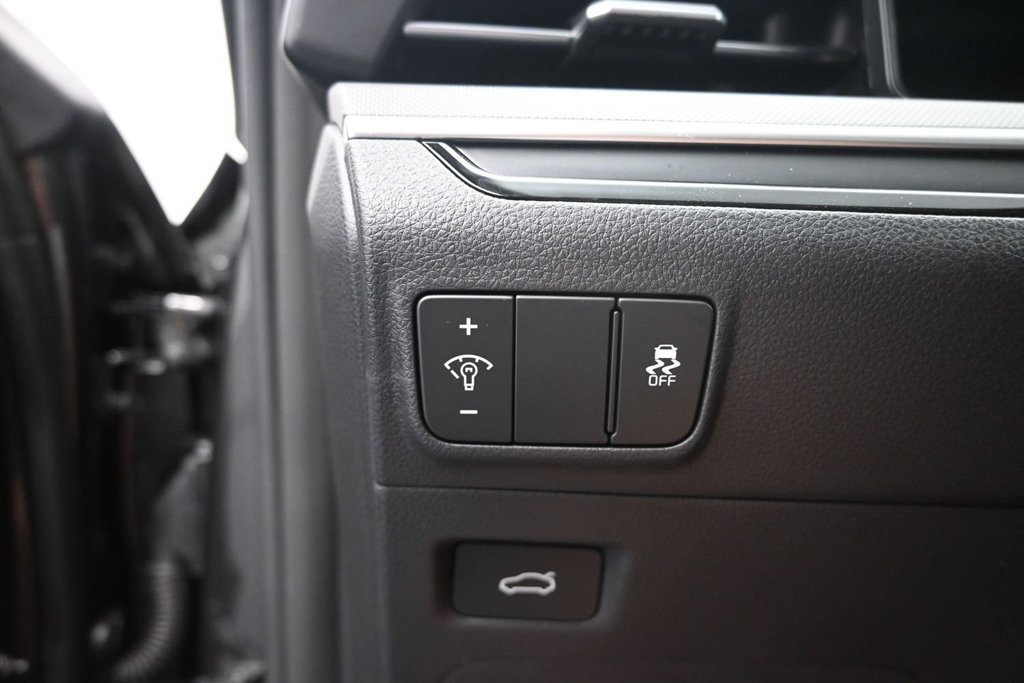 New 2026 Kia K5 LXS FWD image 31