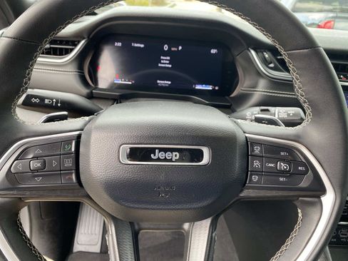 Certified 2024 Jeep Grand Cherokee Altitude image 15