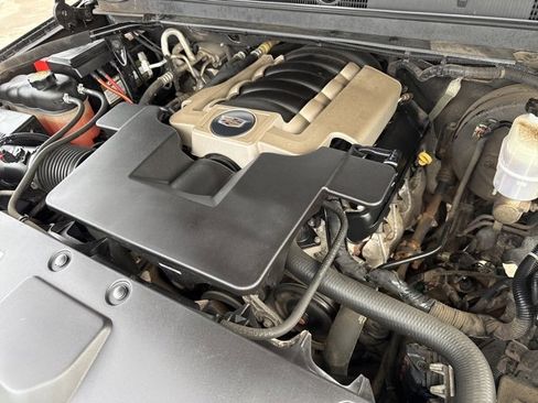 Used 2019 Cadillac Escalade ESV Premium Luxury image 55