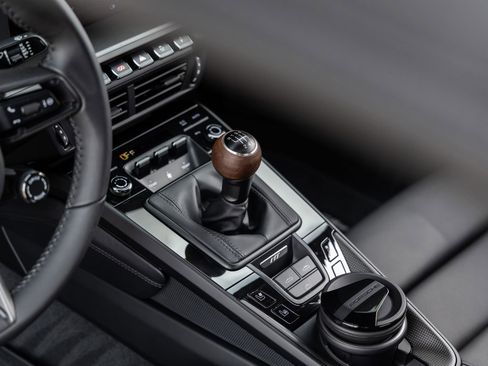 New 2026 Porsche 911 Carrera T image 40