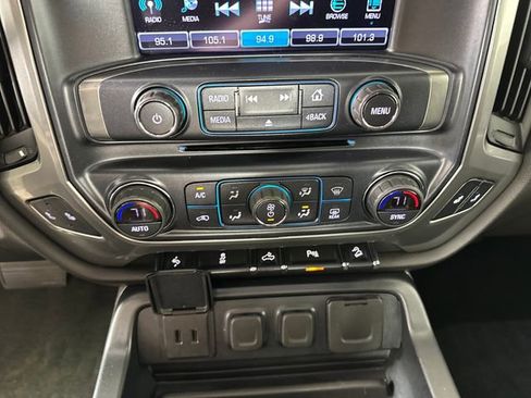 Used 2018 Chevrolet Silverado 1500 LT w/ Redline Edition image 23