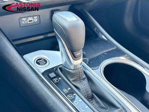 Used 2024 Nissan Altima 2.5 SV image 21