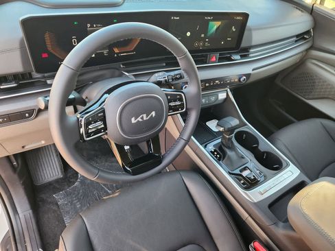 New 2026 Kia Carnival EX image 2