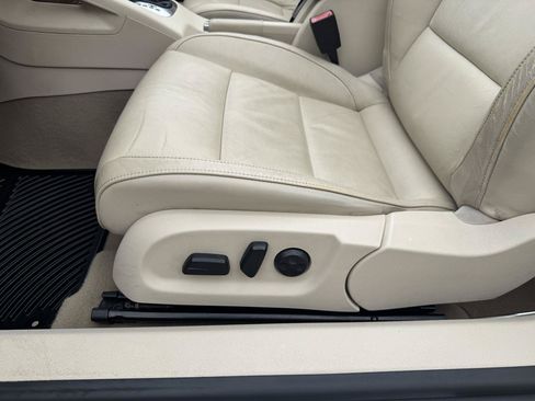 Used 2012 Volkswagen Eos Lux FWD image 20
