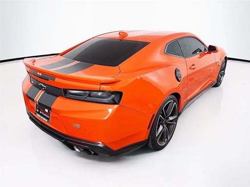 Used 2018 Chevrolet Camaro SS w/ Hot Wheels Edition image 17