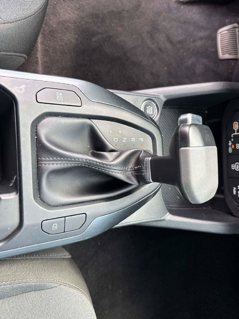 Certified 2025 Kia K4 FWD image 30