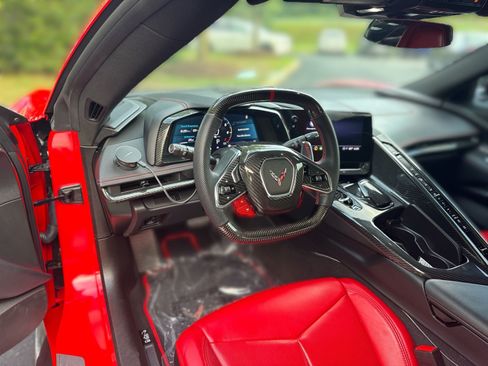 Used 2021 Chevrolet Corvette Stingray Coupe w/ Z51 Performance Package RWD image 17