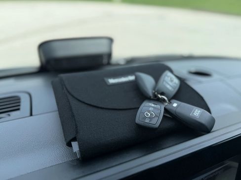 Used 2025 Mercedes-Benz Sprinter 2500 image 25