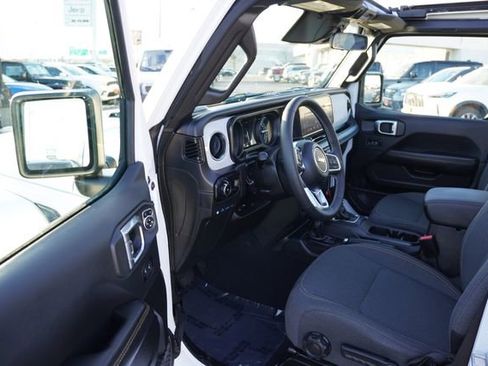 Certified 2025 Jeep Wrangler Unlimited Sahara w/ Safety Group image 14