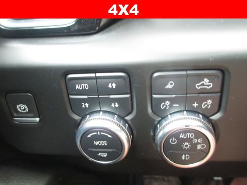 Used 2022 GMC Sierra 1500 Denali AWD/4WD image 33