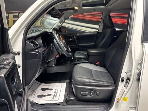 Used 2019 Toyota 4Runner TRD Off-Road Premium AWD/4WD image 5