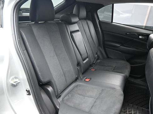 Used 2023 Mitsubishi Eclipse Cross SE image 14