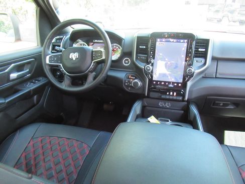 Used 2025 RAM 1500 Big Horn AWD/4WD image 13