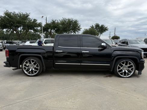 Used 2018 GMC Sierra 1500 SLT w/ Texas SLT Premium Package RWD image 3