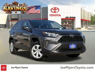 Used 2025 Toyota RAV4 LE video 1