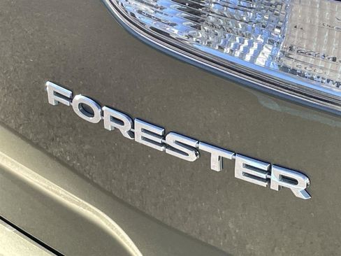 Certified 2022 Subaru Forester Premium image 10